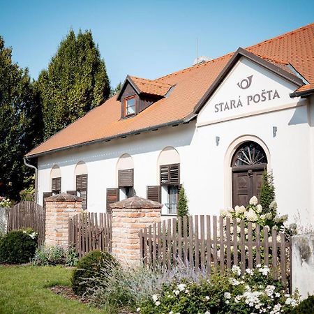 Hotel Penzion Stara Posta à Kovalovice Extérieur photo
